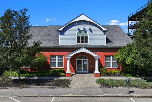 163 Deer Street